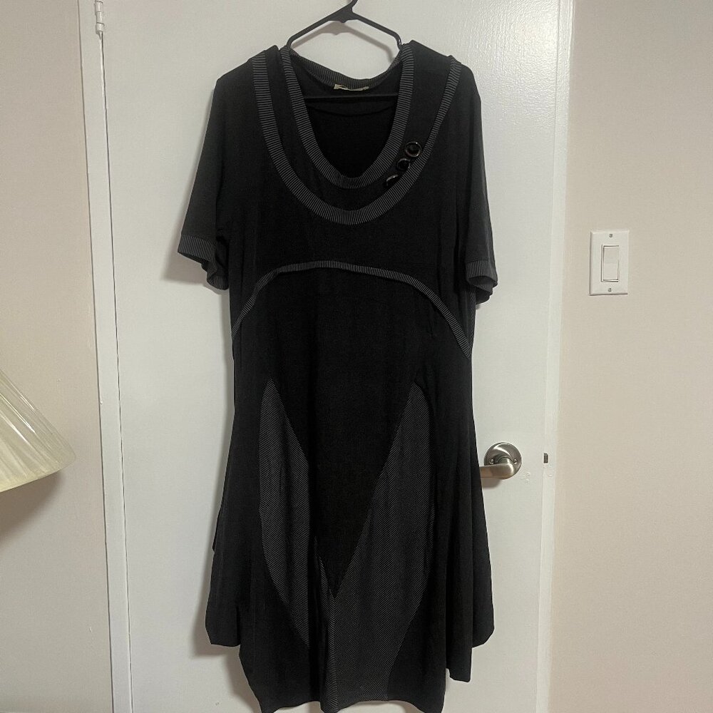 LISTYA Grey and Black Dress
